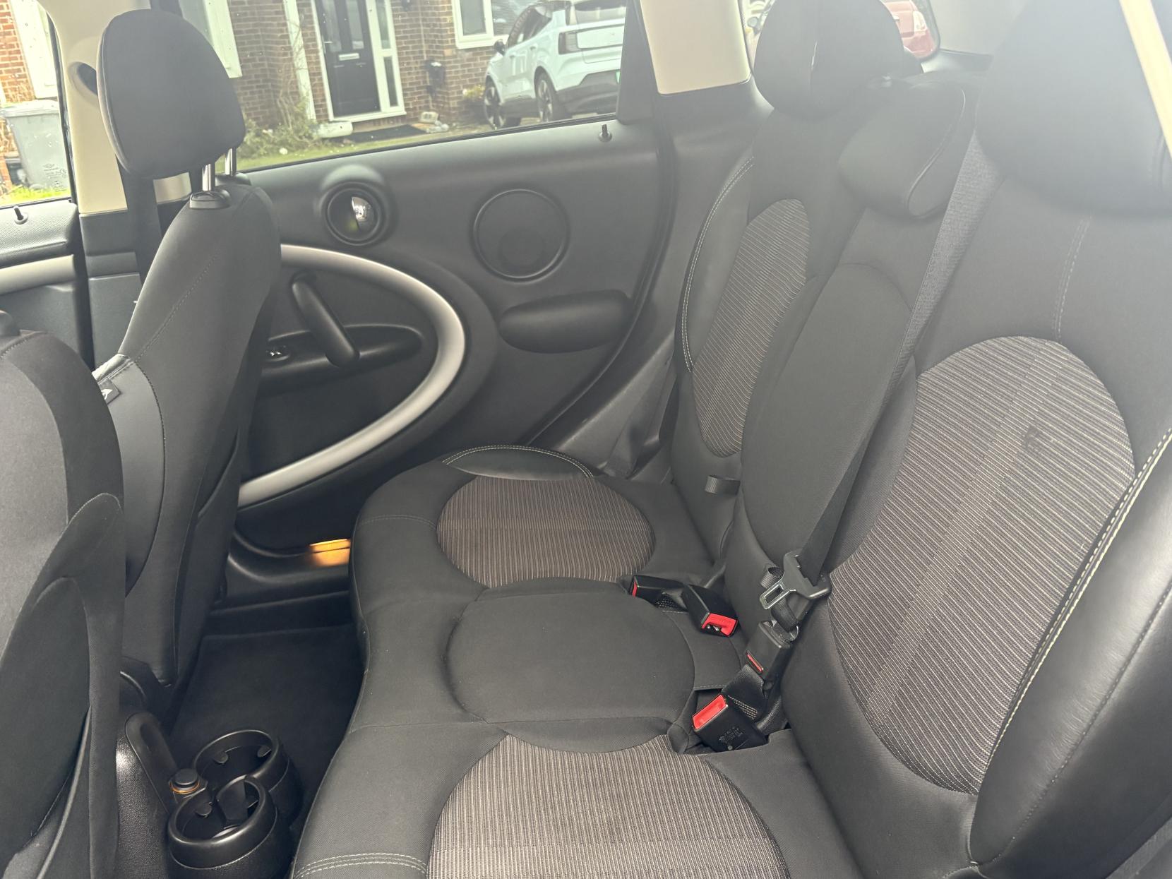 MINI Countryman 1.6 Cooper SUV 5dr Petrol Manual Euro 6 (s/s) (122 ps)