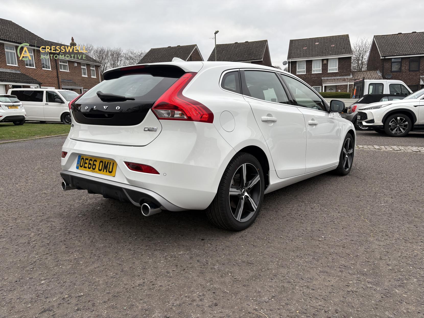 Volvo V40 2.0 D2 R-Design Nav Plus Hatchback 5dr Diesel Manual Euro 6 (s/s) (120 ps)