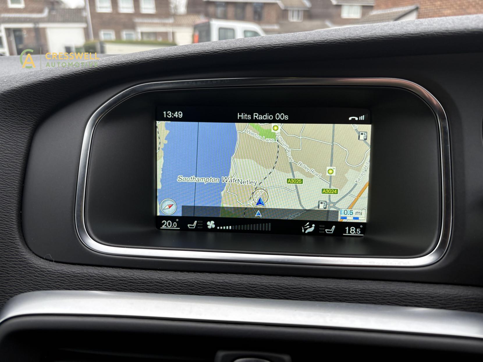 Volvo V40 2.0 D2 R-Design Nav Plus Hatchback 5dr Diesel Manual Euro 6 (s/s) (120 ps)