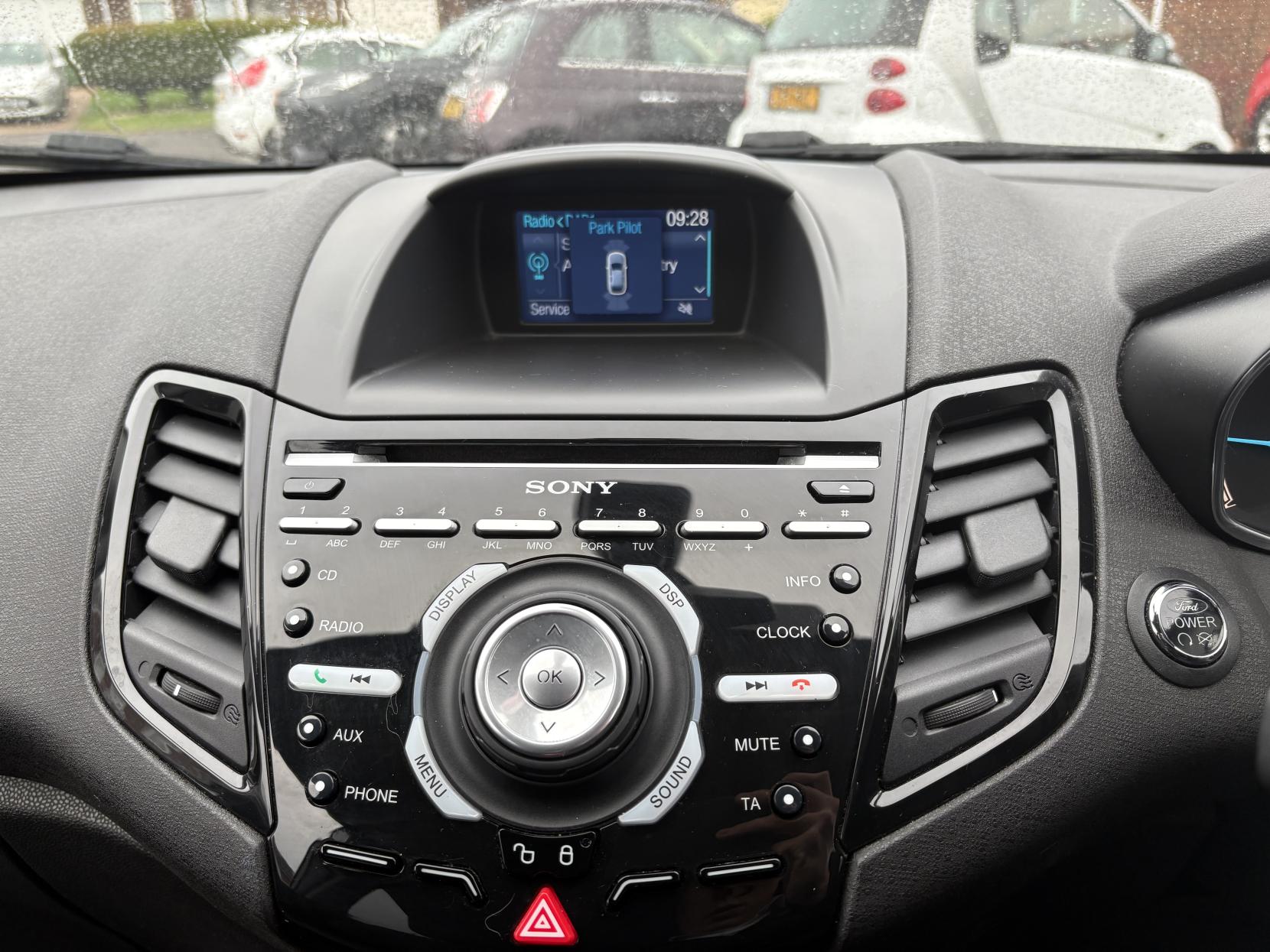 Ford Fiesta 1.0T EcoBoost Titanium Hatchback 5dr Petrol Powershift Euro 6 (100 ps)