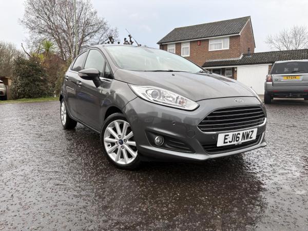 Ford Fiesta 1.0T EcoBoost Titanium Hatchback 5dr Petrol Powershift Euro 6 (100 ps)