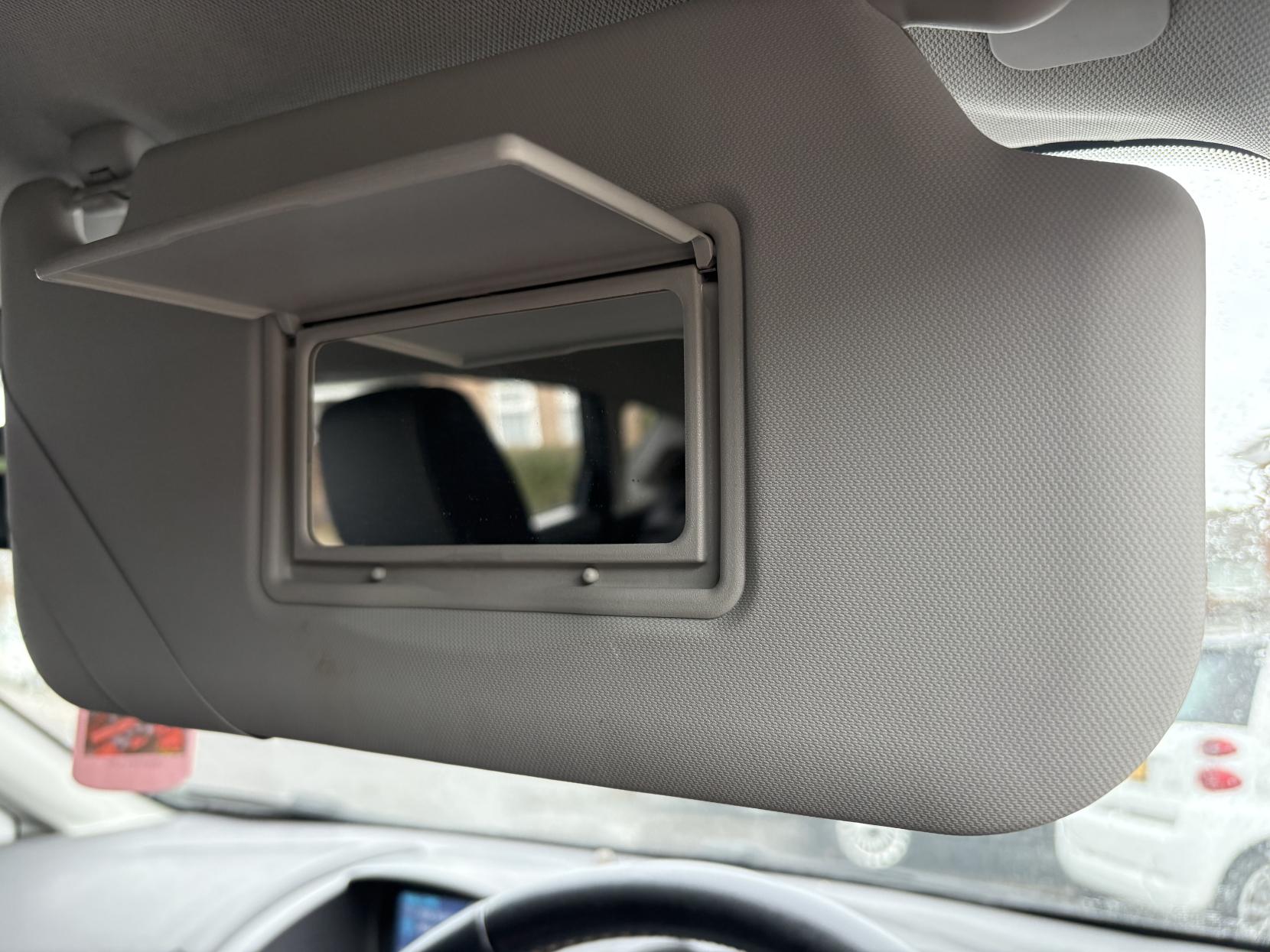 Ford Fiesta 1.0T EcoBoost Titanium Hatchback 5dr Petrol Powershift Euro 6 (100 ps)