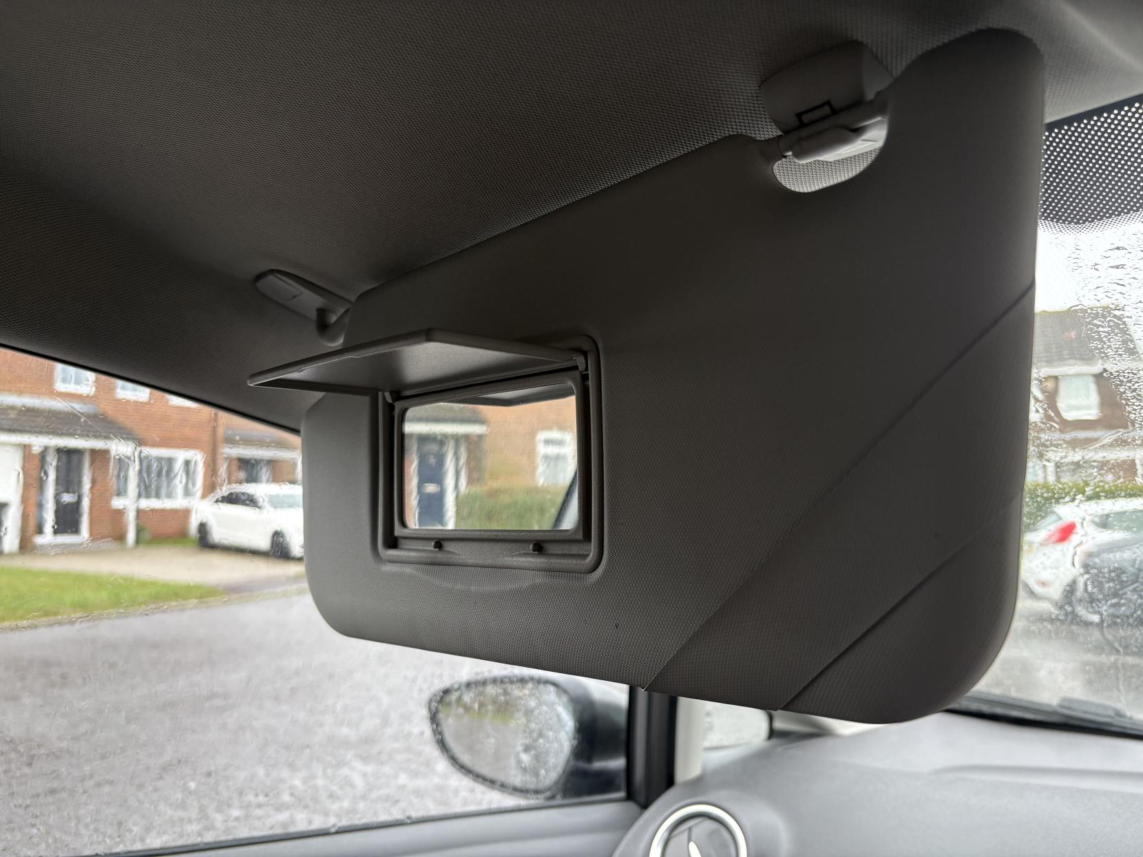 Ford Fiesta 1.0T EcoBoost Titanium Hatchback 5dr Petrol Powershift Euro 6 (100 ps)