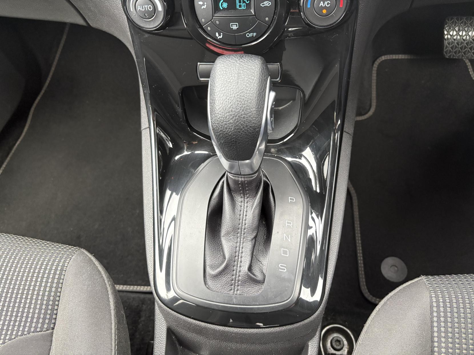 Ford Fiesta 1.0T EcoBoost Titanium Hatchback 5dr Petrol Powershift Euro 6 (100 ps)