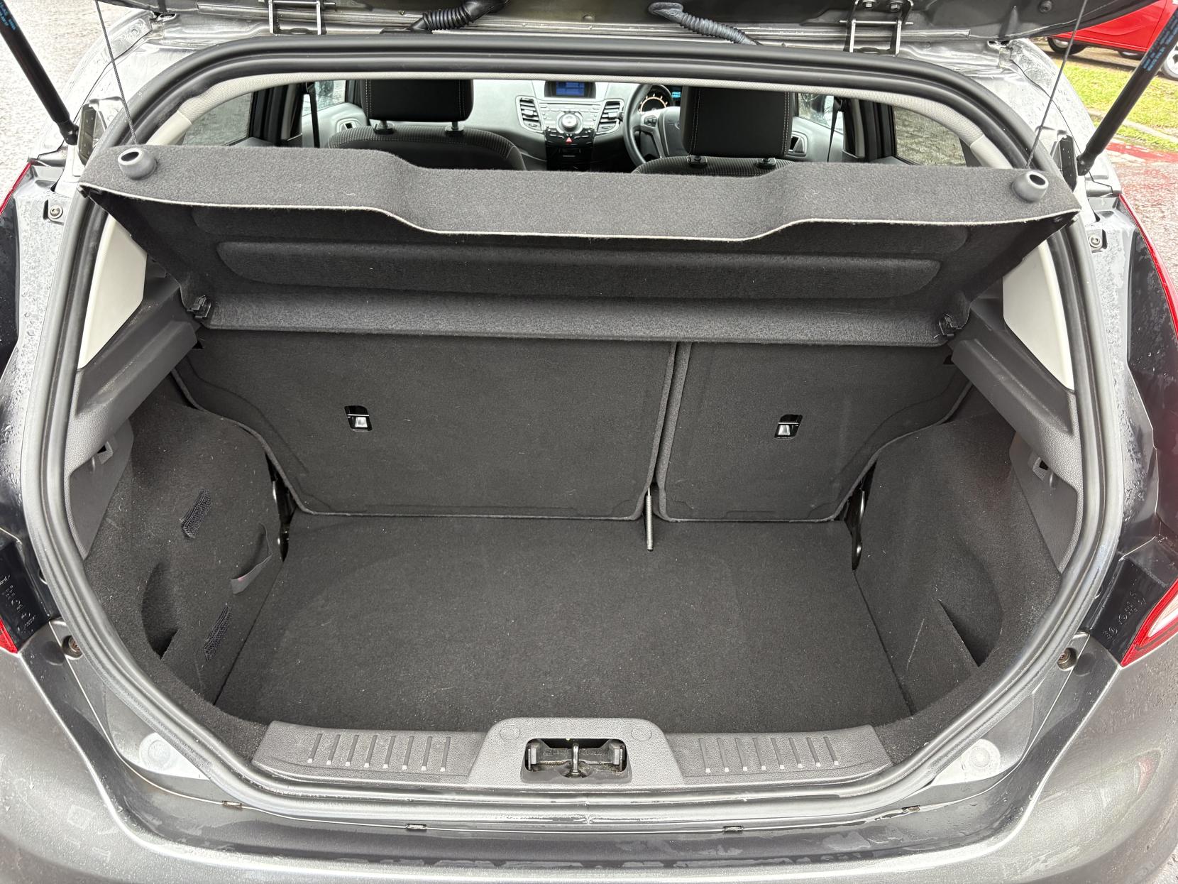 Ford Fiesta 1.0T EcoBoost Titanium Hatchback 5dr Petrol Powershift Euro 6 (100 ps)